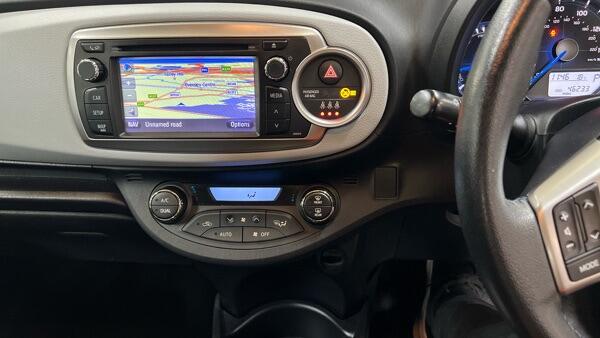 Toyota Yaris view 13