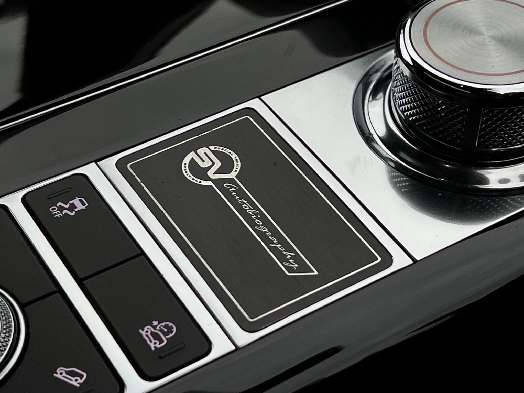 Land Rover Range Rover view 22