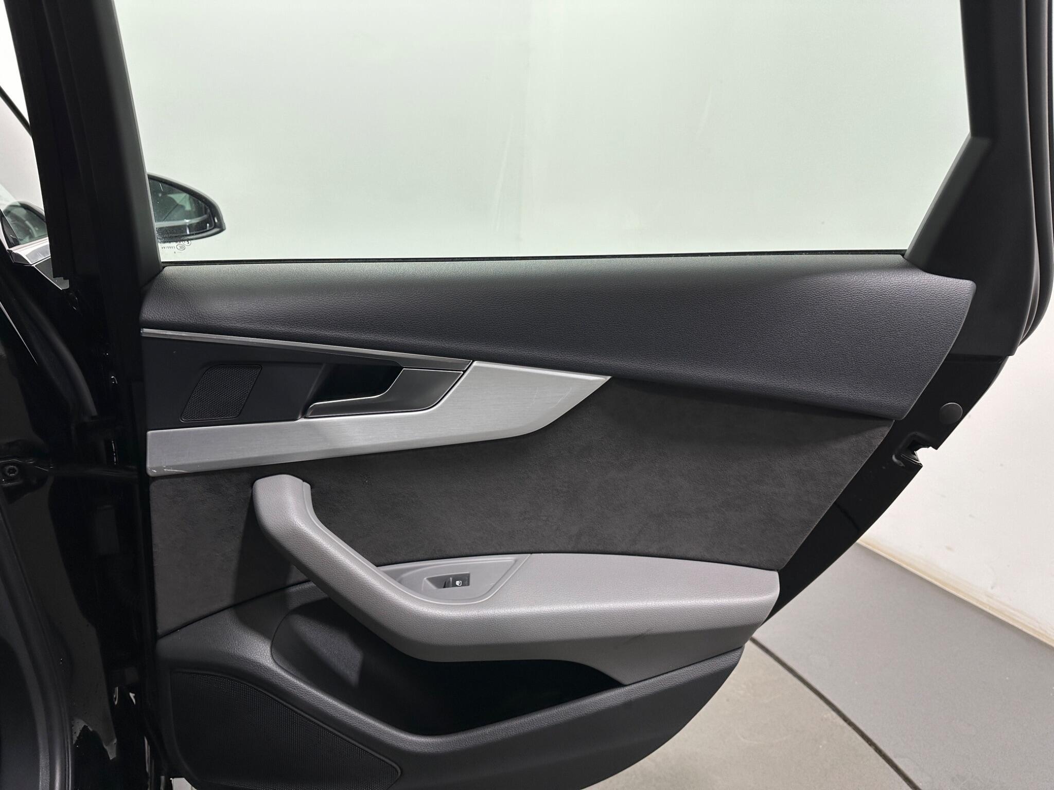 Audi A4 view 44