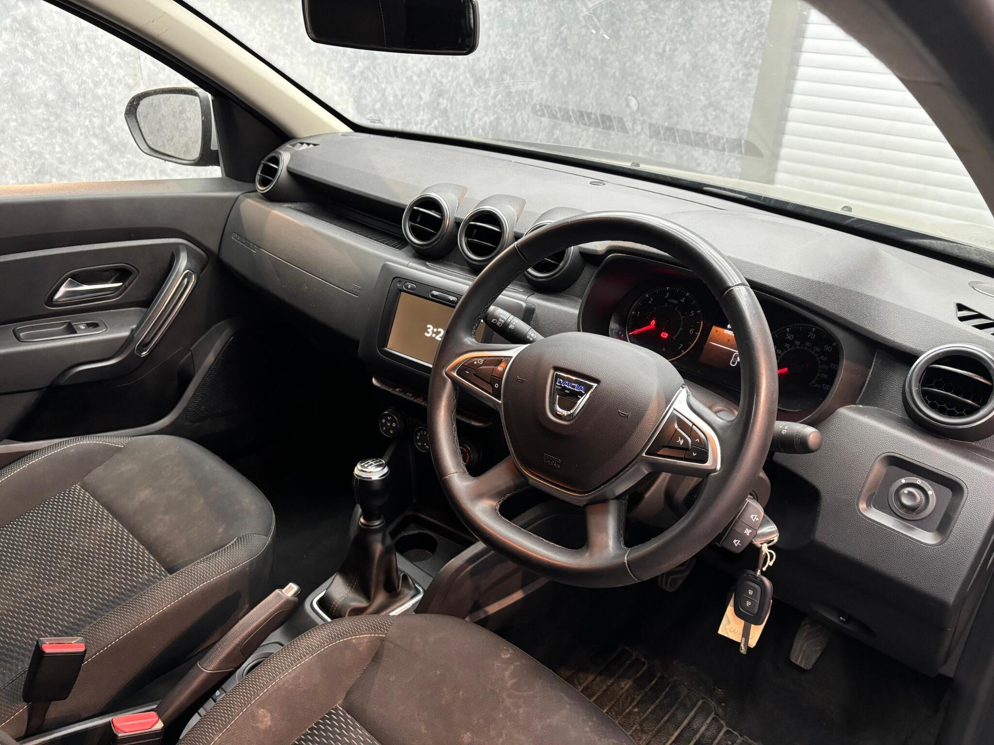 Dacia Duster view 3