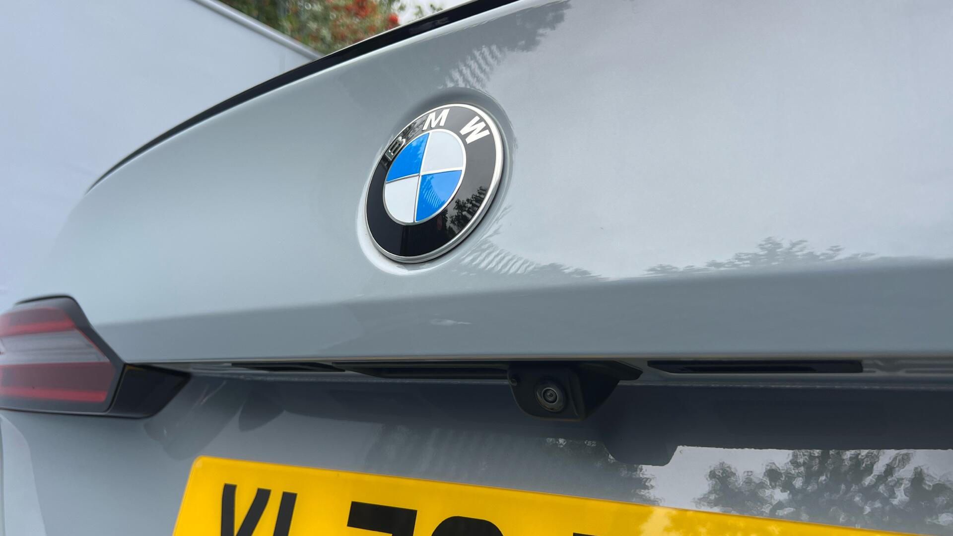 BMW 5 Series view 30