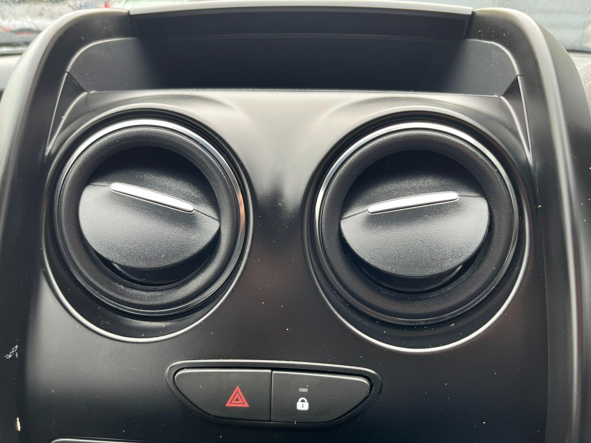 Dacia Duster view 19