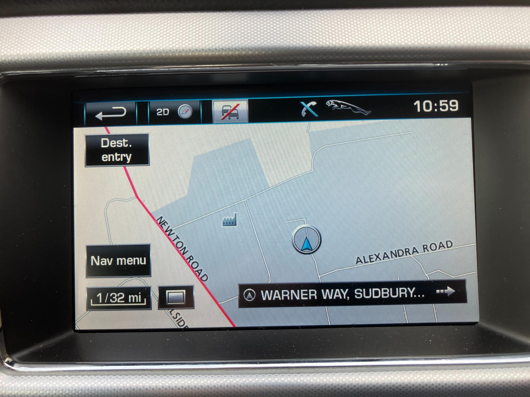 Jaguar XF view 14