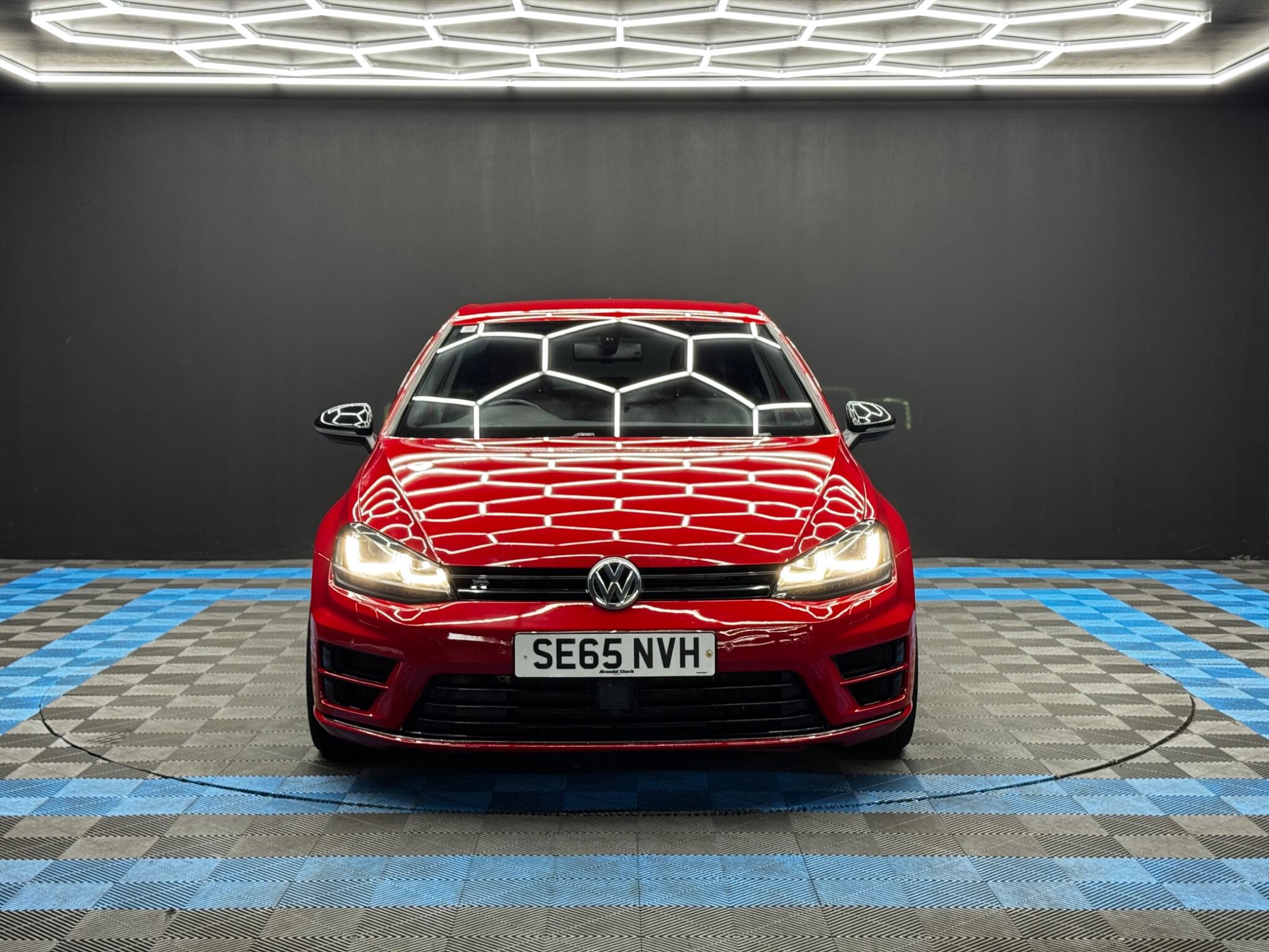 Volkswagen Golf view 2