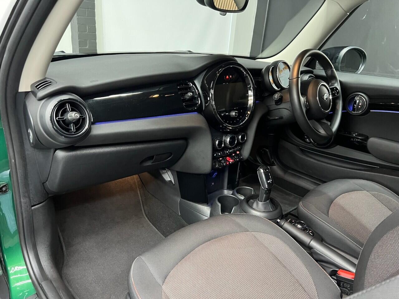 Mini Hatch view 30