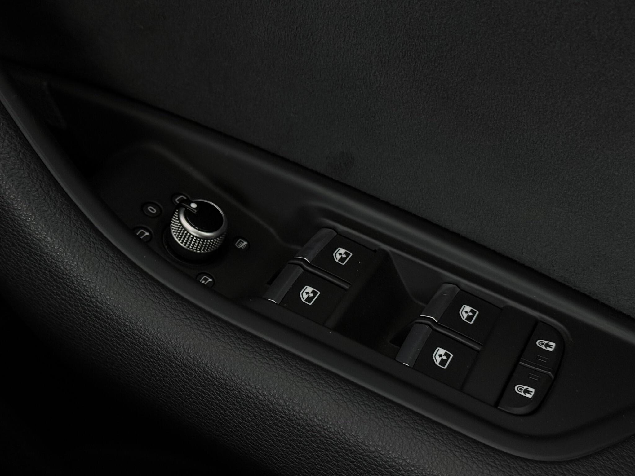 Audi A4 view 5