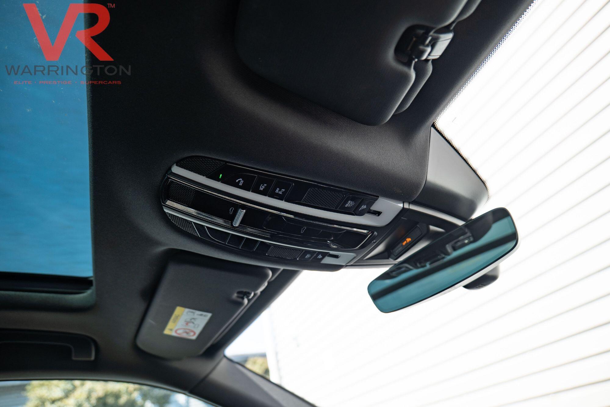 Porsche Cayenne view 38