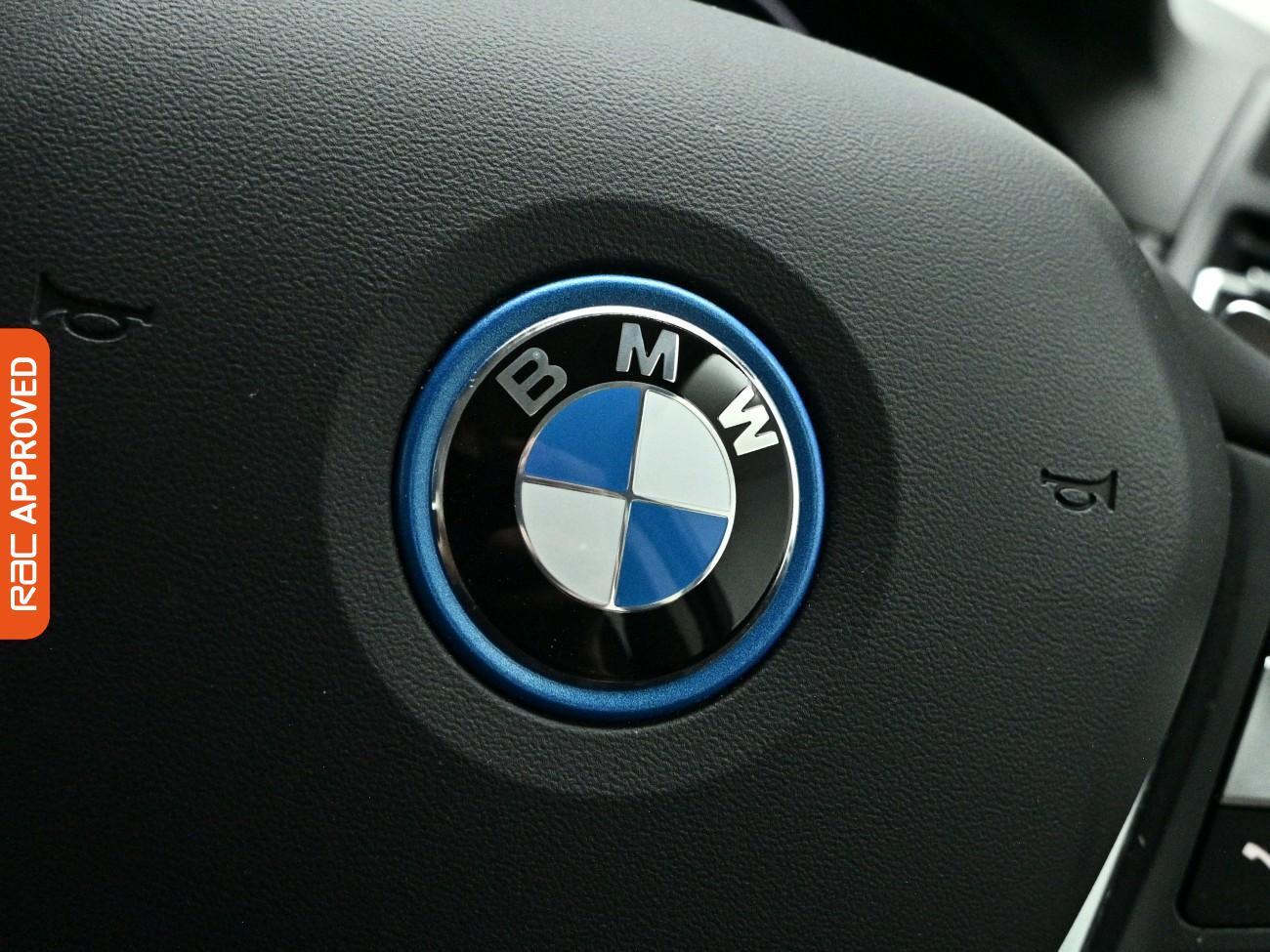 BMW X3 view 24