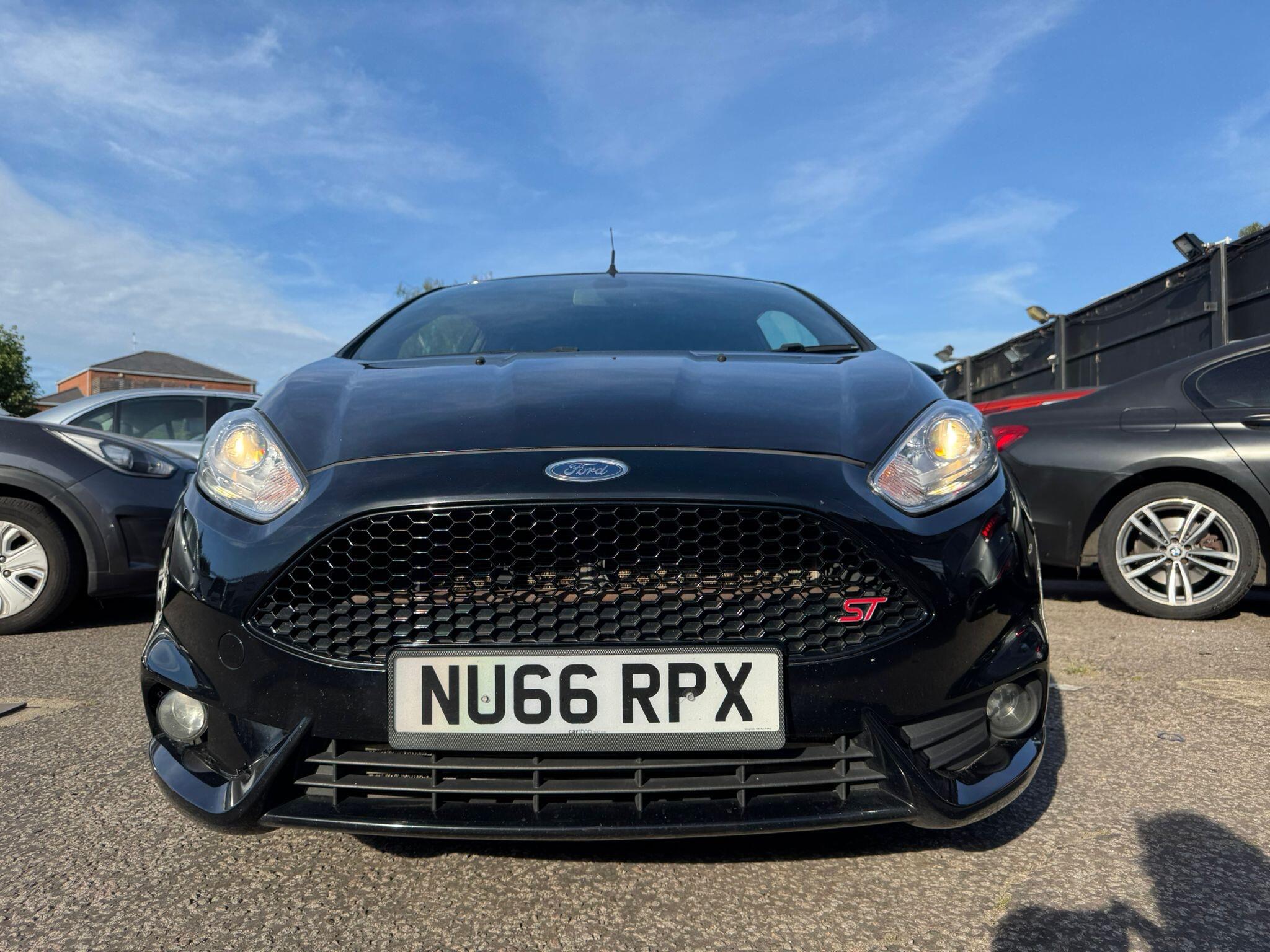 Ford Fiesta view 5