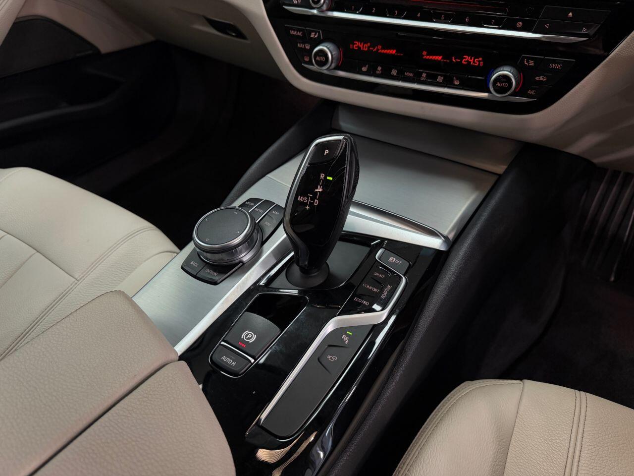 BMW 5 Series view 15