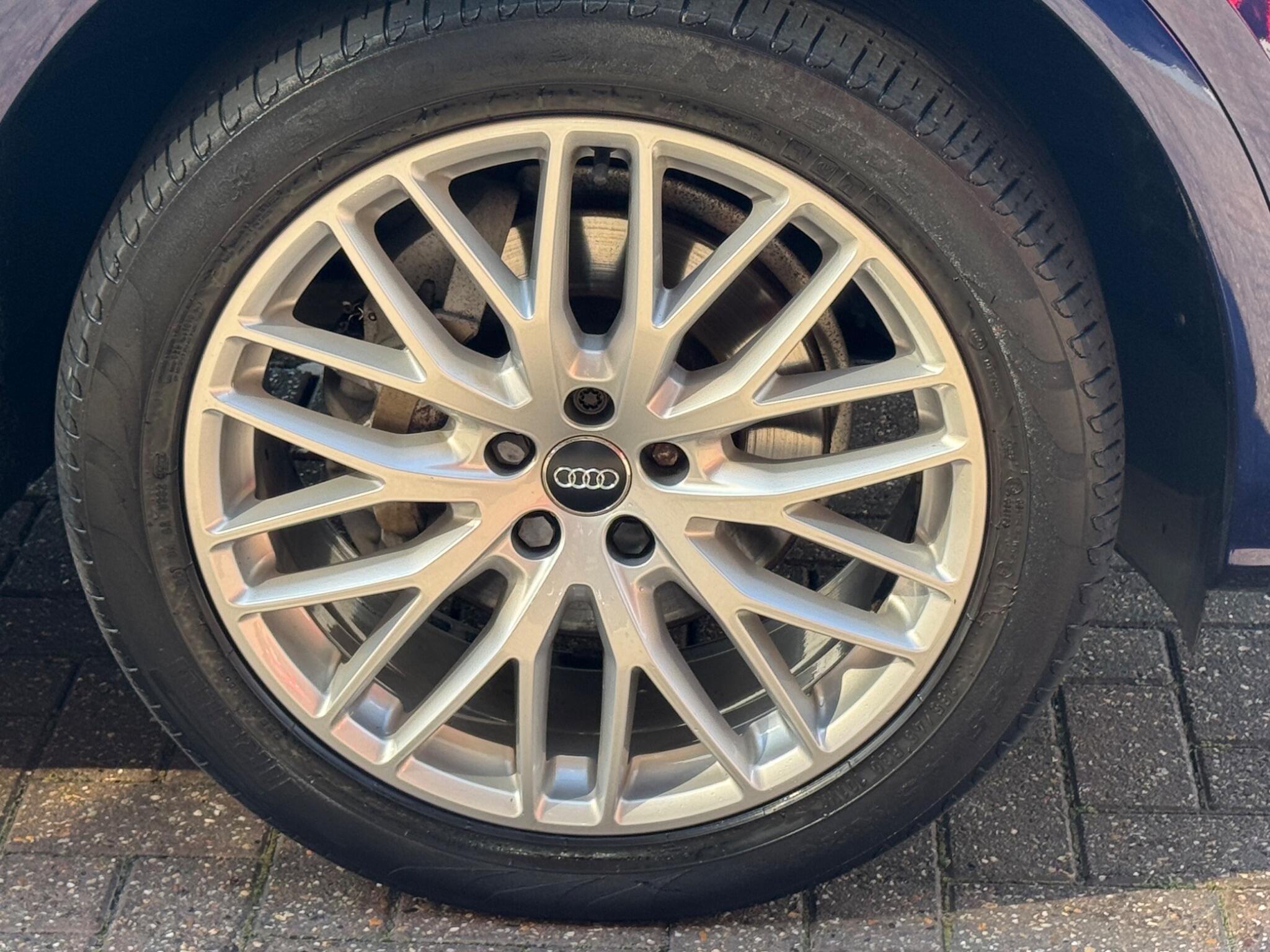 Audi Q5 view 38