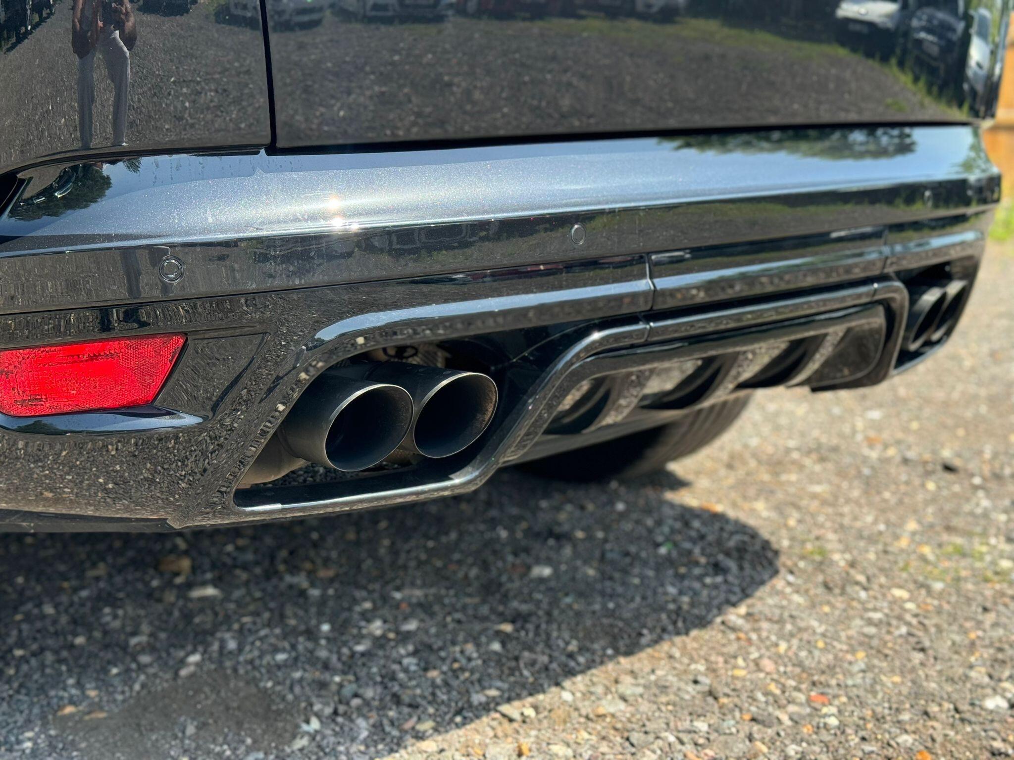 Land Rover Range Rover Sport view 9