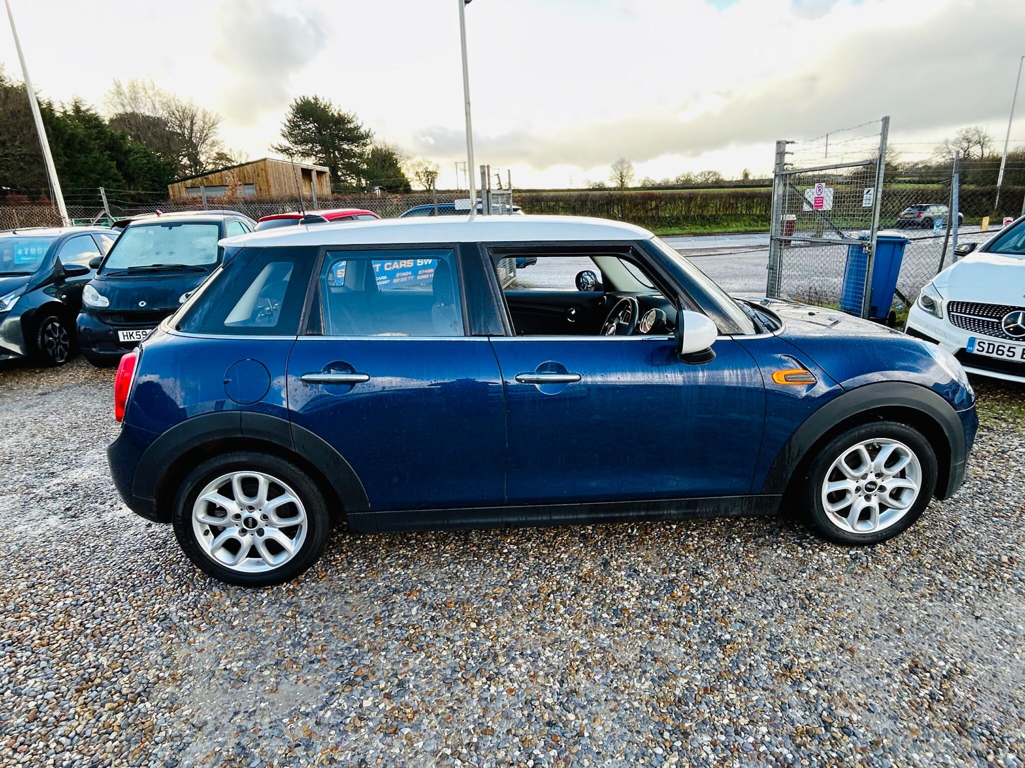 MINI Hatch view 9