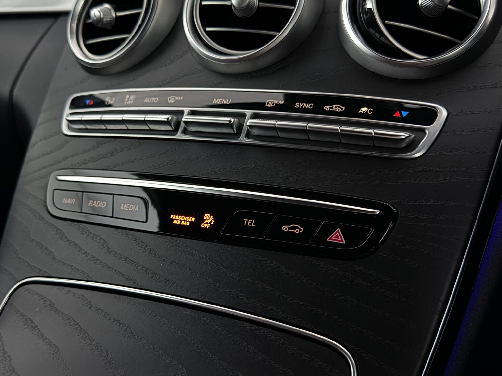 Mercedes-Benz C-Class view 26