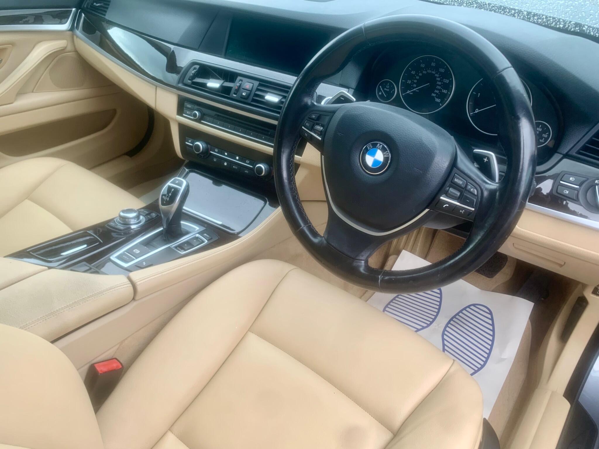 BMW 5 Series view 20