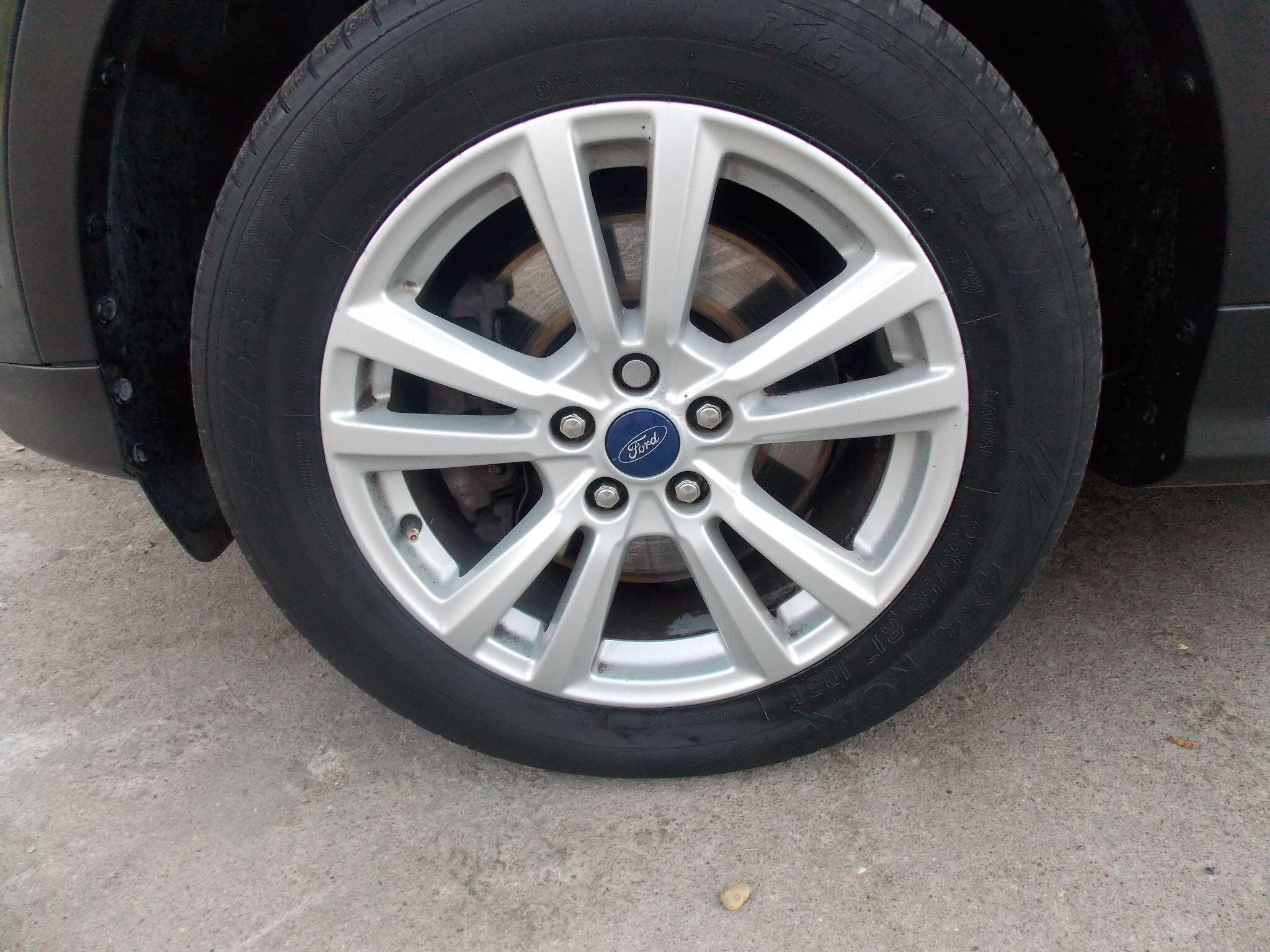Ford Kuga view 48