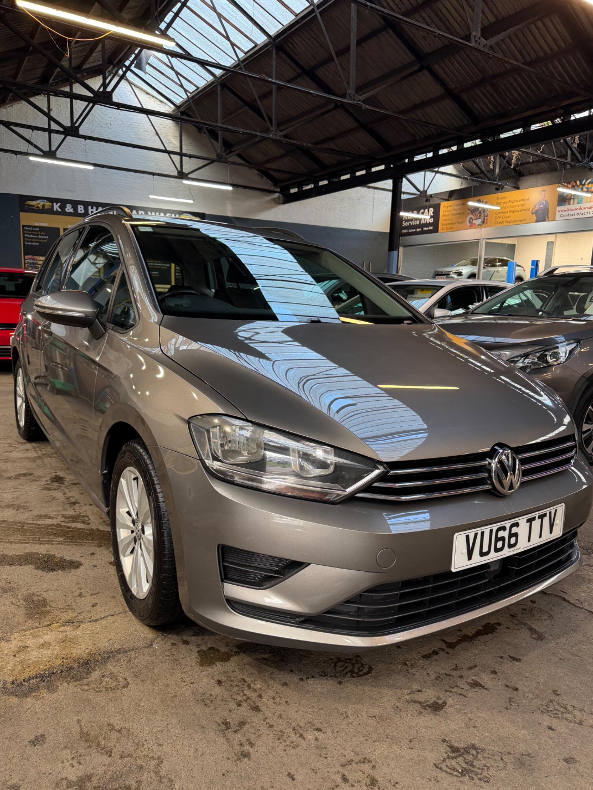 Volkswagen Golf SV