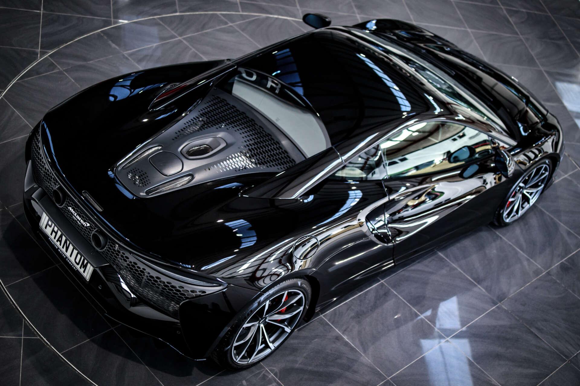McLaren Artura view 6