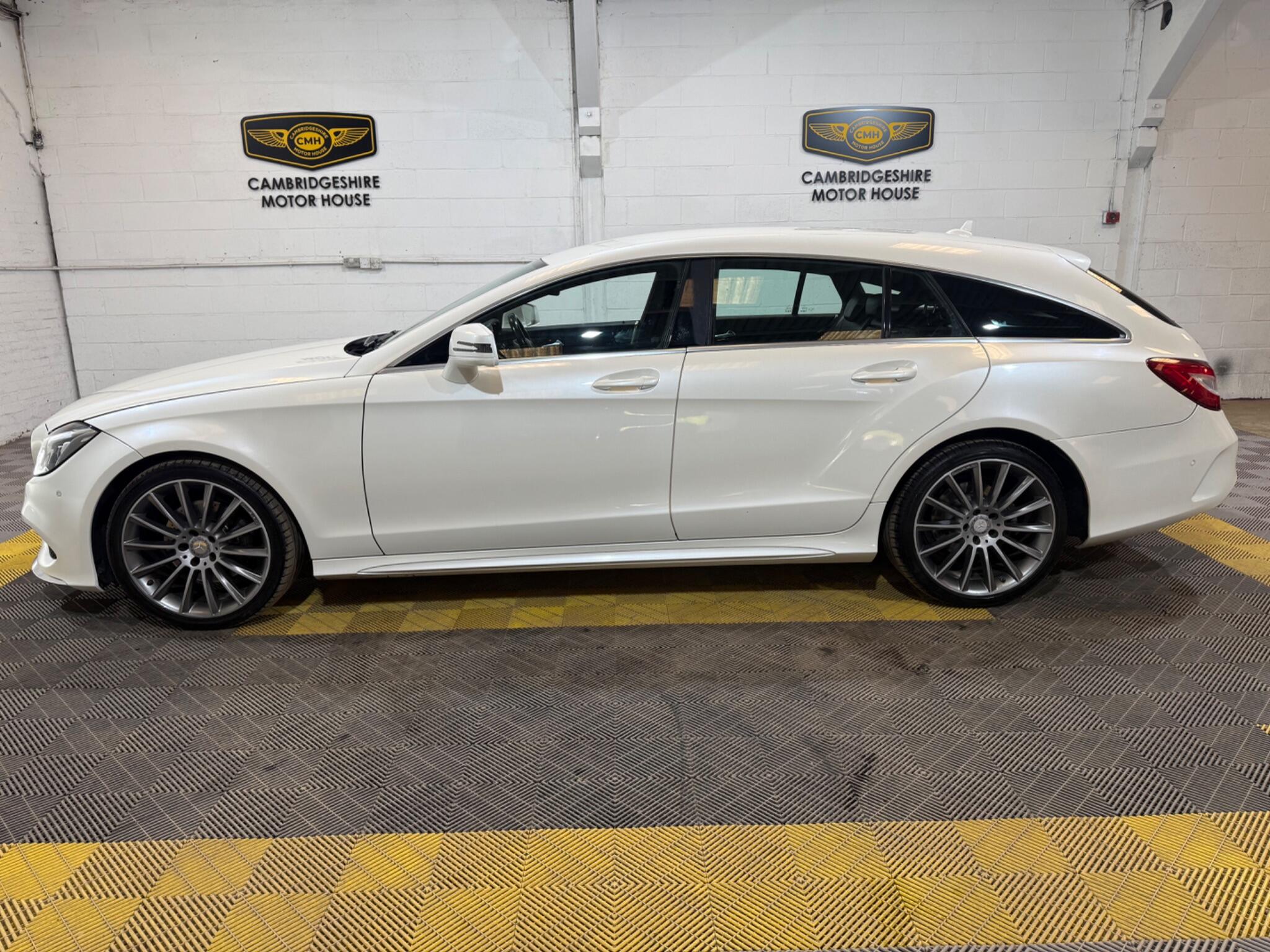 Mercedes-Benz CLS view 31