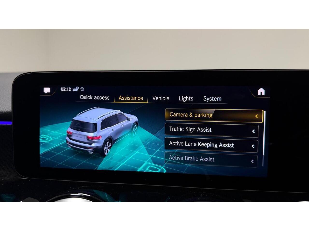 Mercedes-Benz GLB view 34