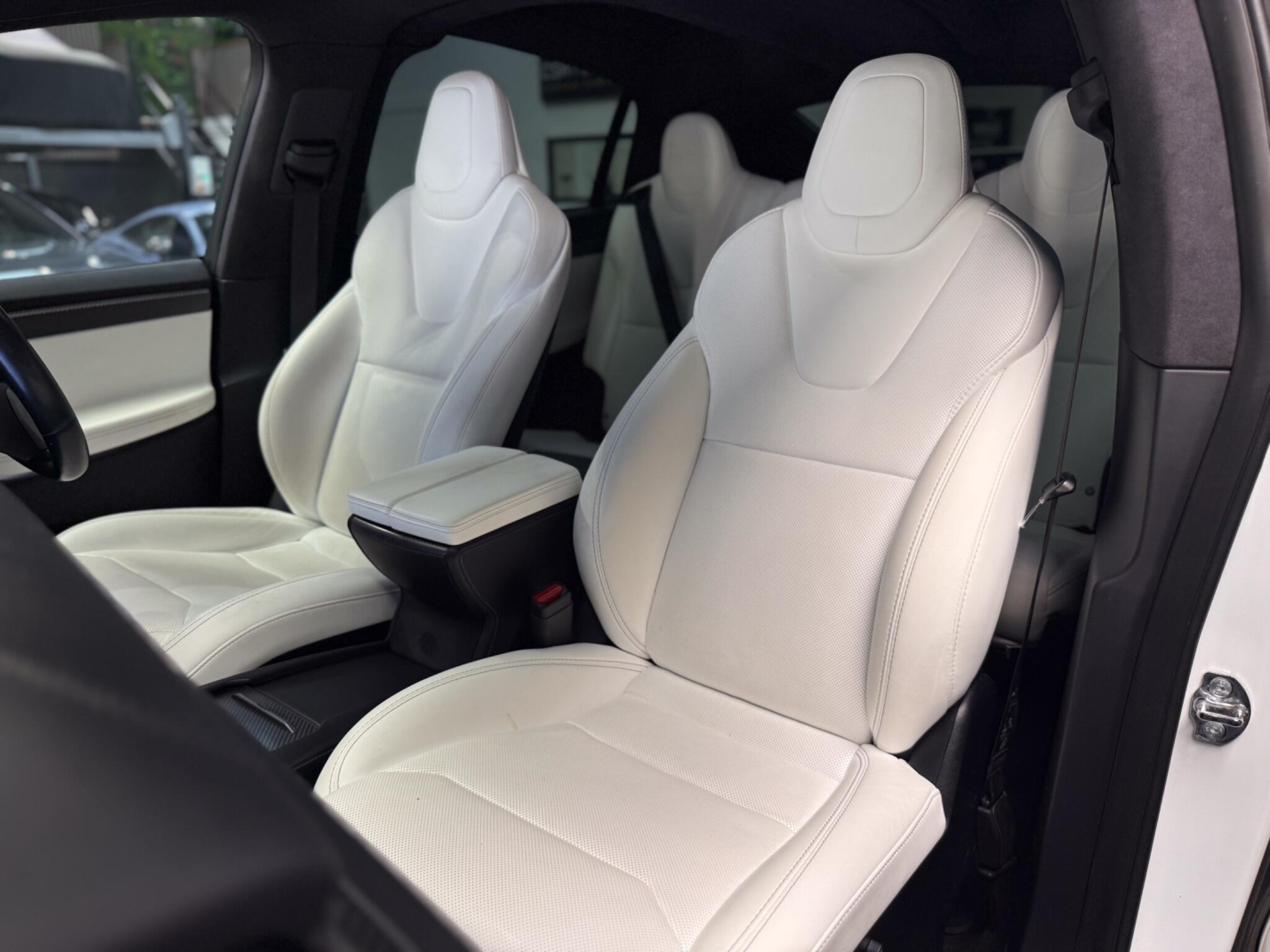 Tesla Model X view 14