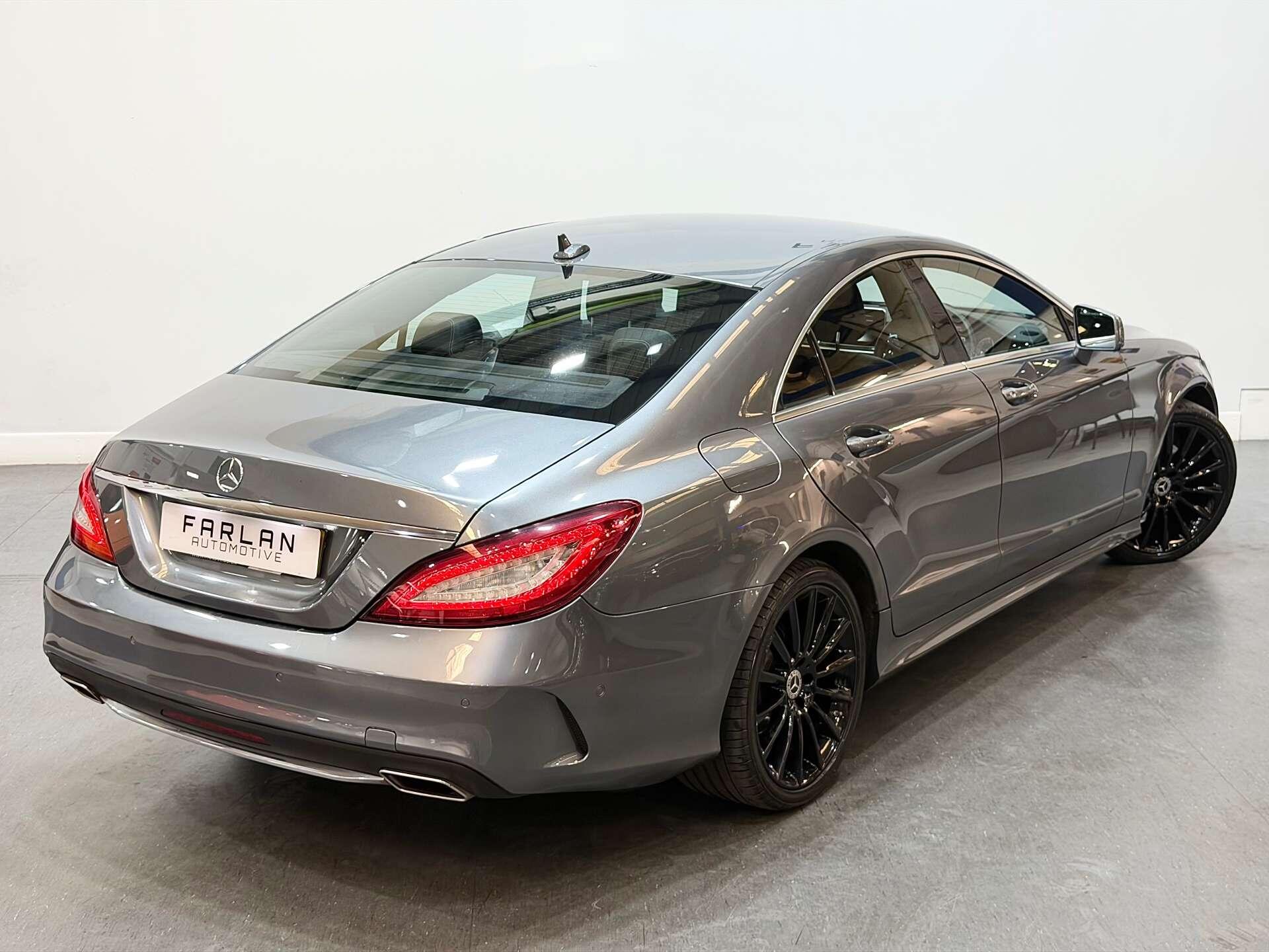 Mercedes-Benz CLS view 24