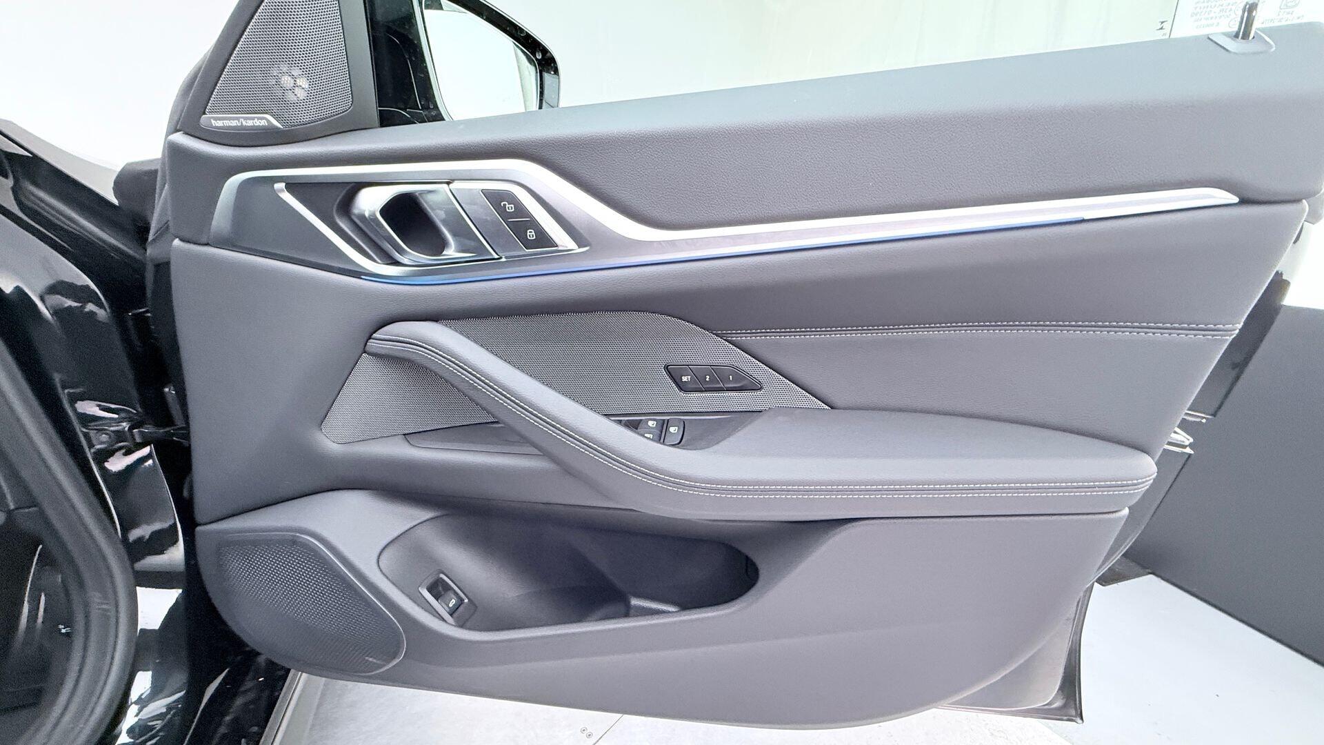 BMW i4 view 20