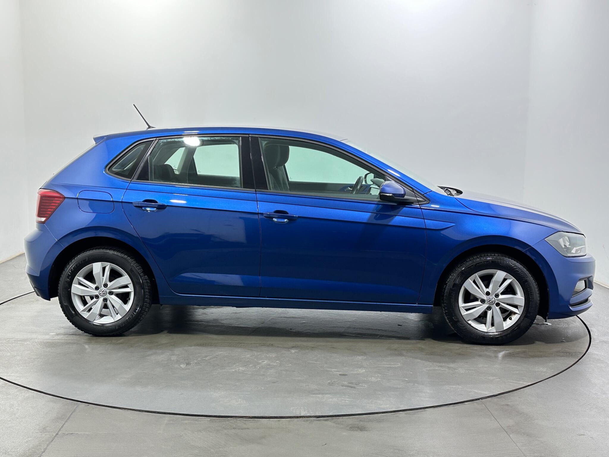 Volkswagen Polo view 9