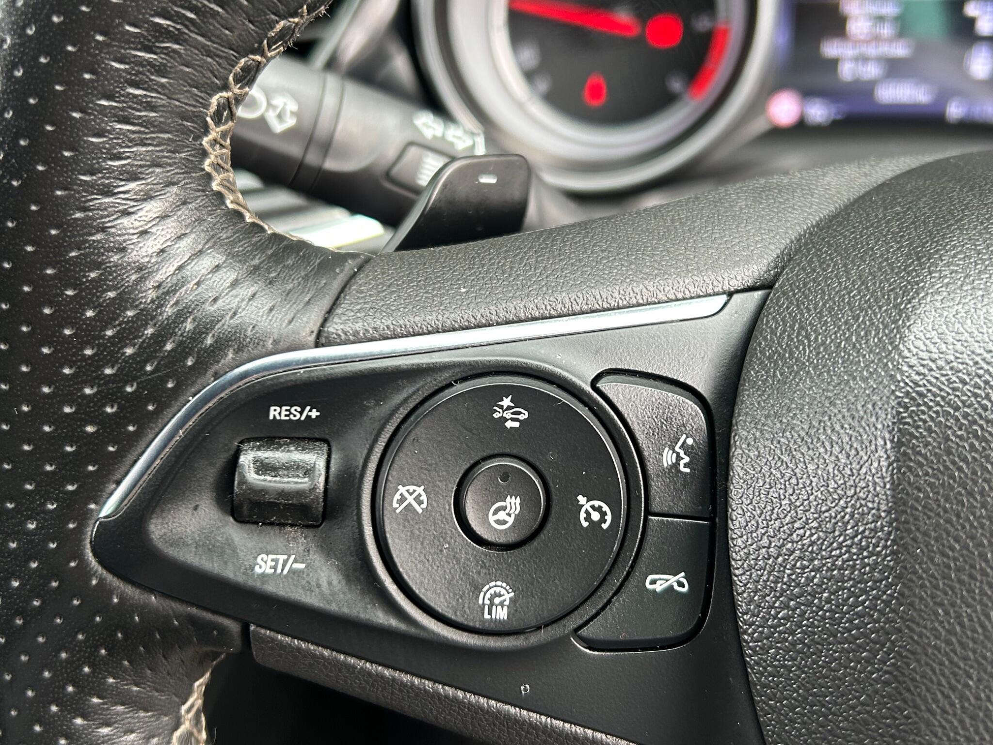 Vauxhall Insignia view 34