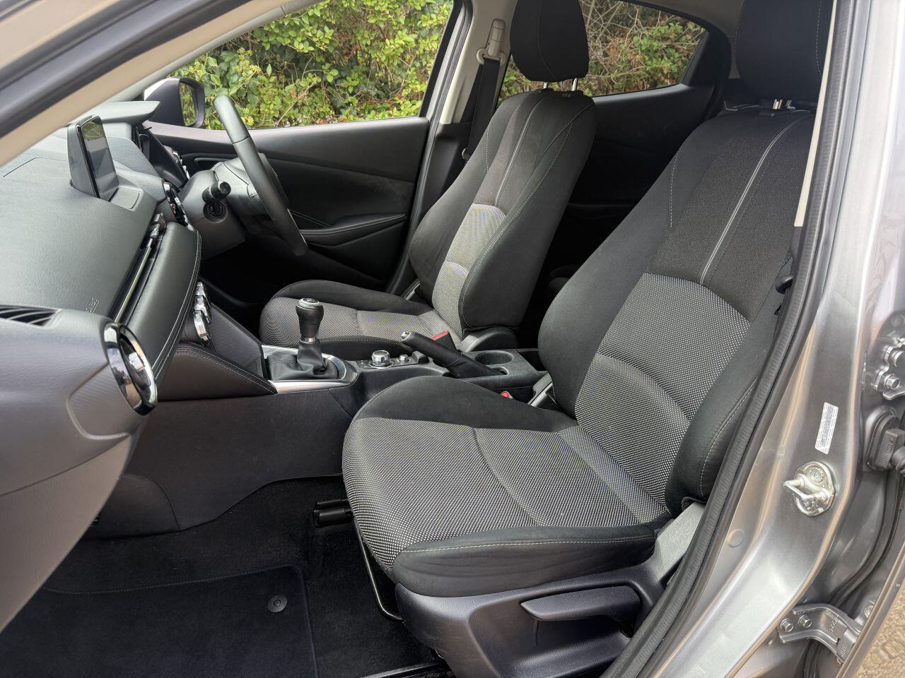 Mazda Mazda2 view 14