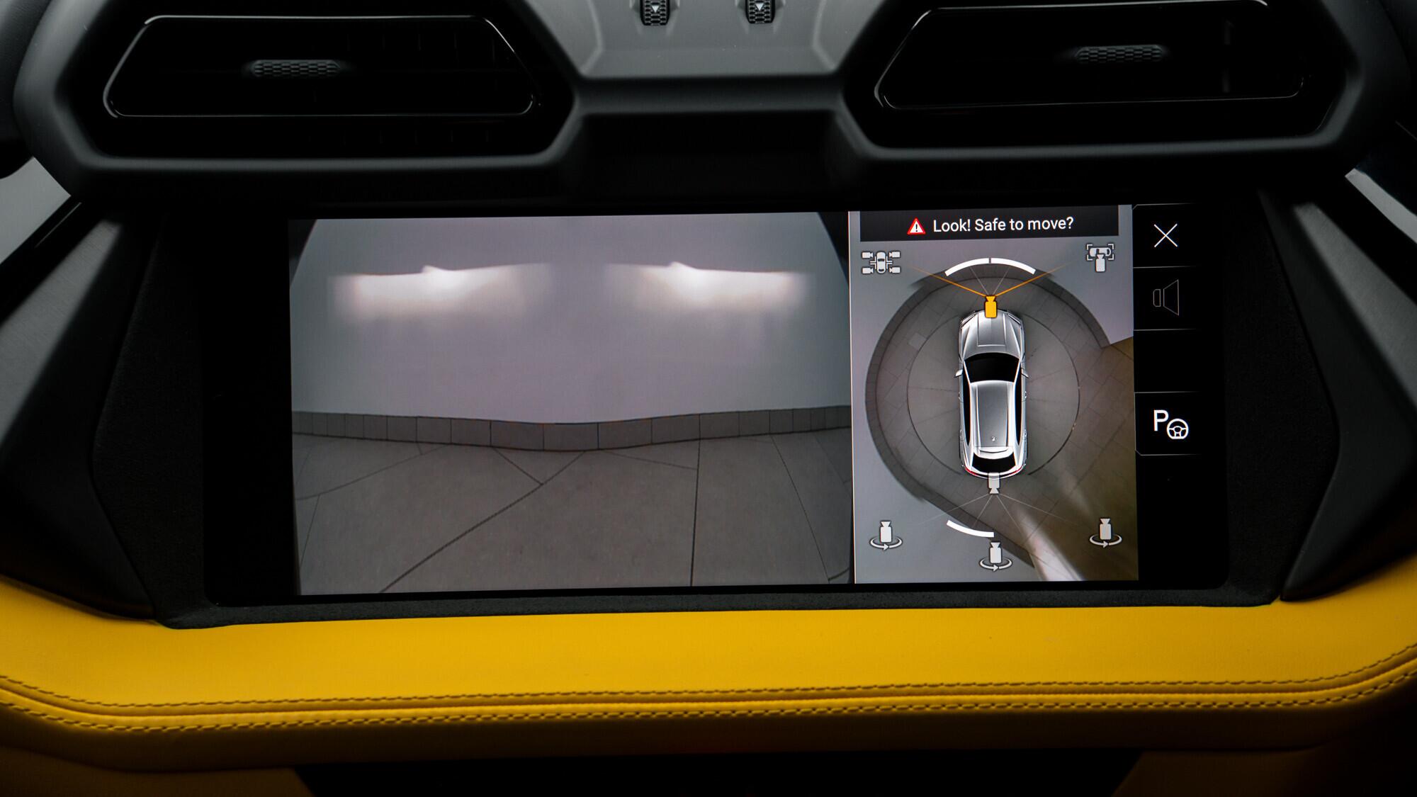 Lamborghini Urus view 35