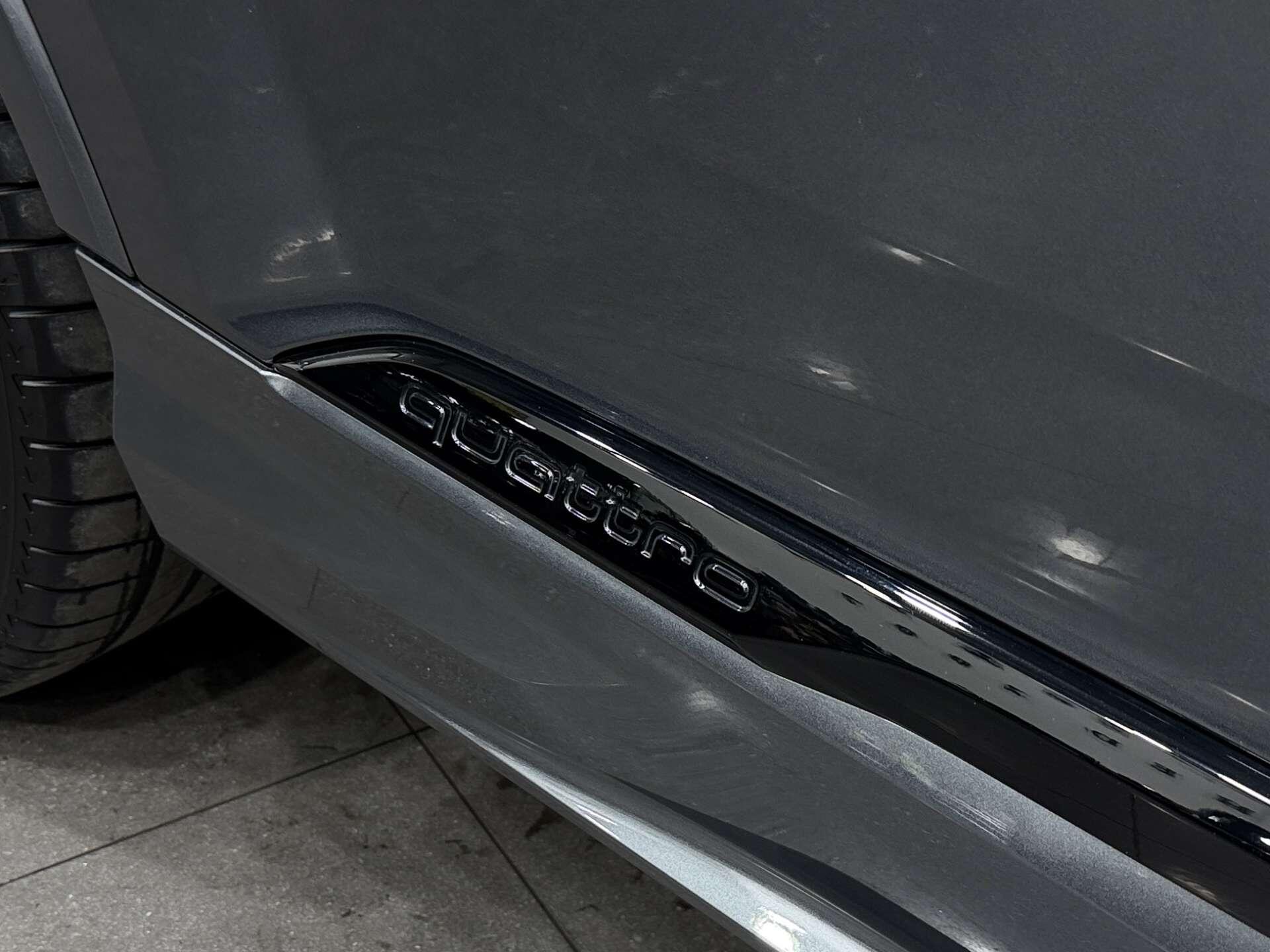 Audi SQ7 view 32