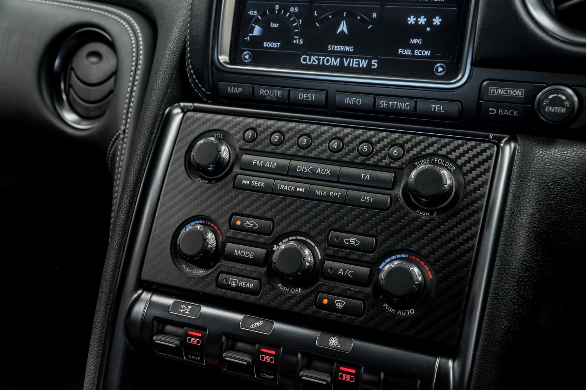 Nissan GT-R view 38