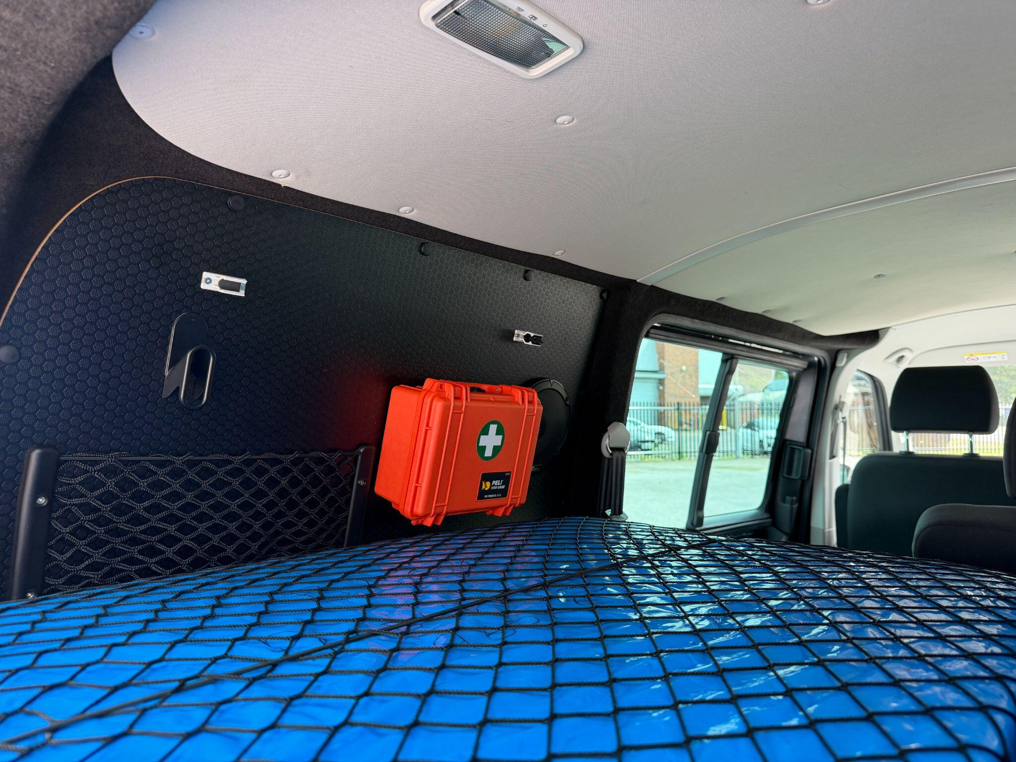 Volkswagen Transporter view 24