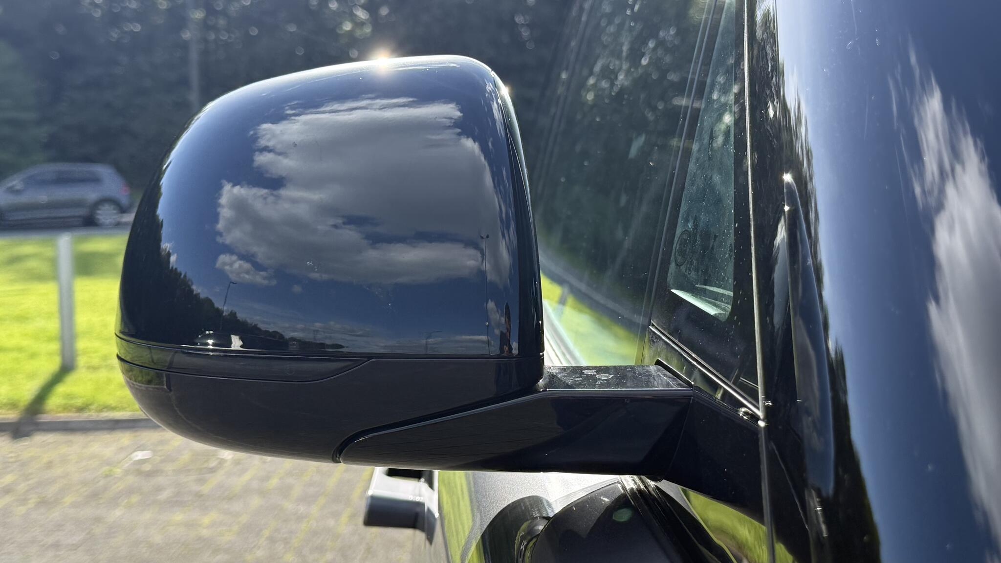 Land Rover Range Rover view 22