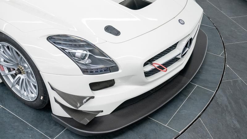 Mercedes-Benz SLS view 13