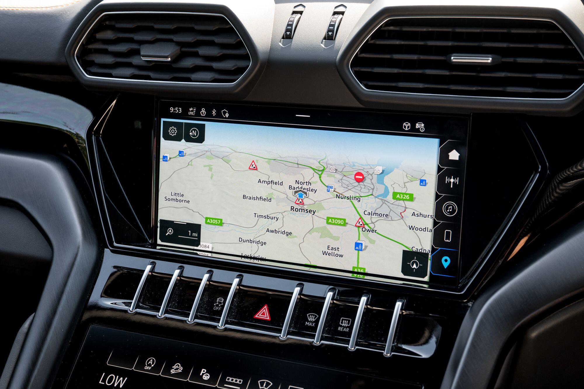 Lamborghini Urus view 54