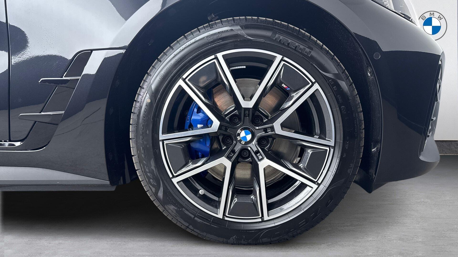 BMW i4 view 14