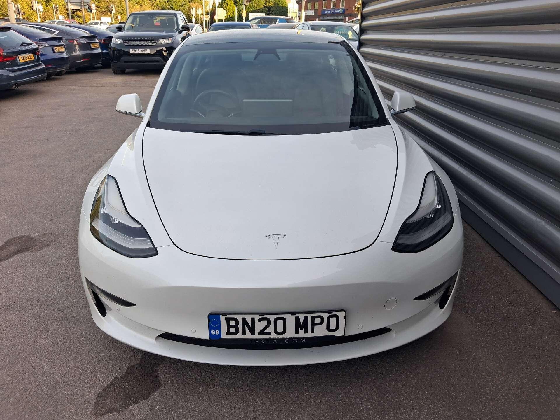 Tesla Model 3 view 4