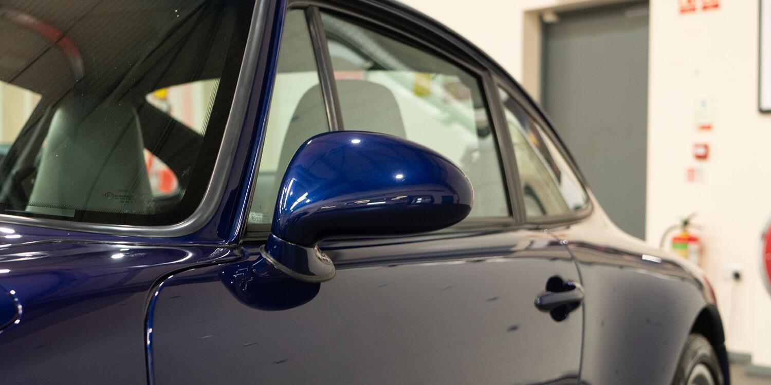 Porsche 911 view 37