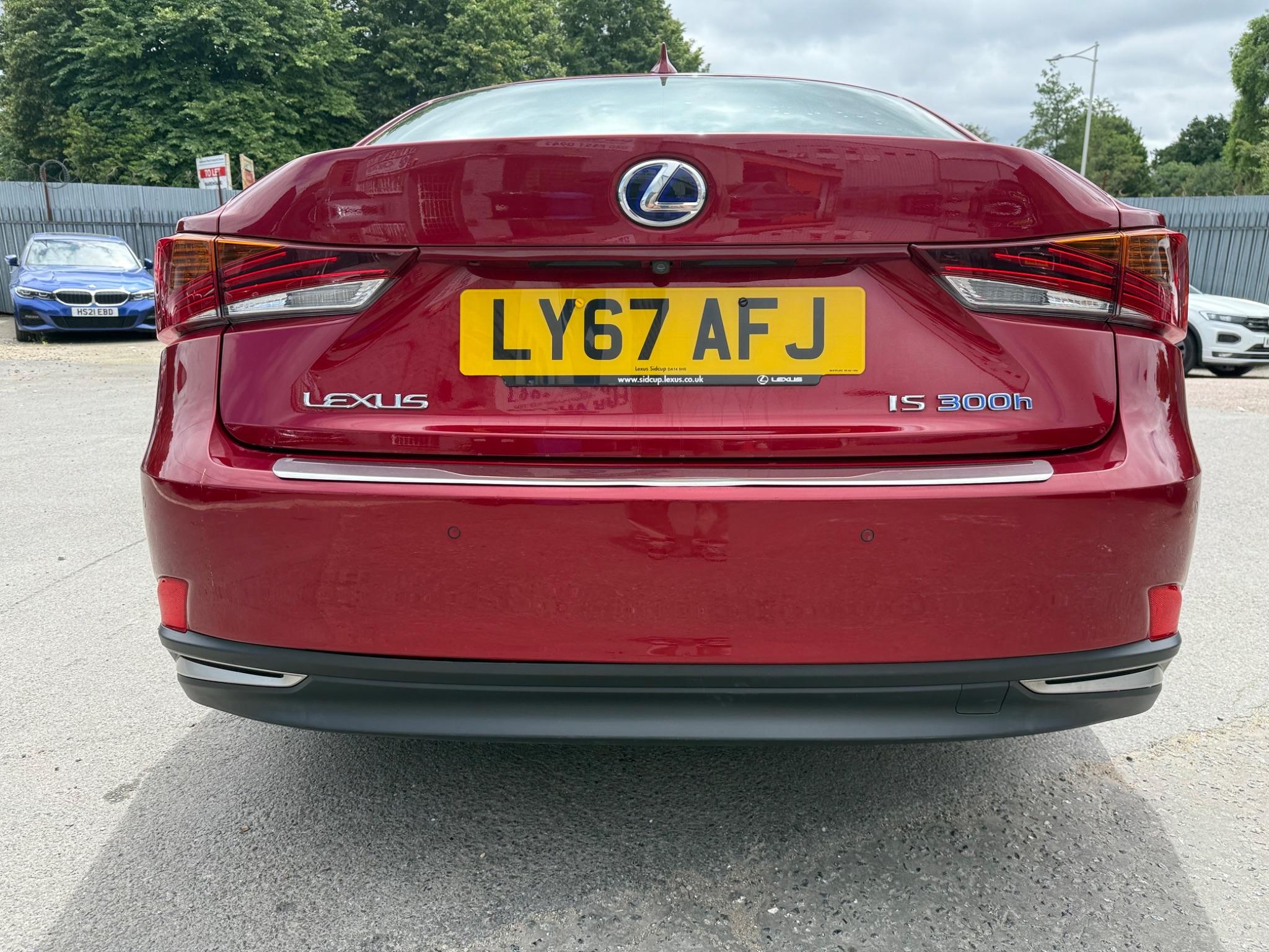 Lexus Is view 9