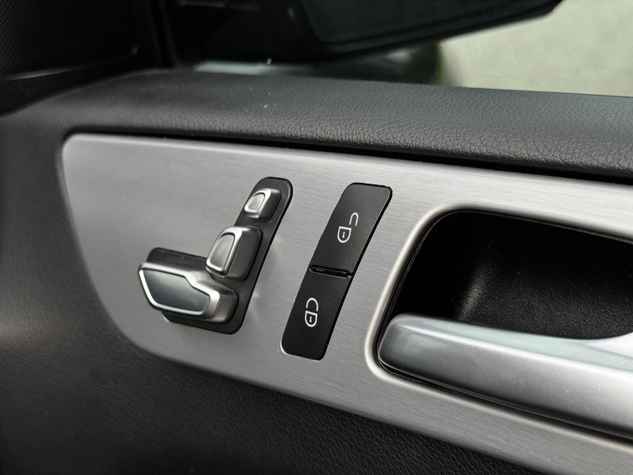 Mercedes-Benz Gle view 21