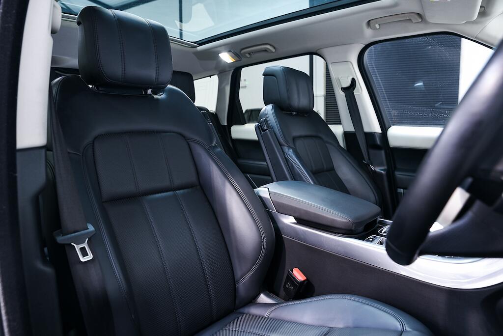 Land Rover Range Rover Sport view 11