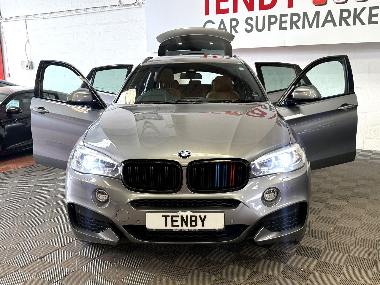 BMW X6 view 12