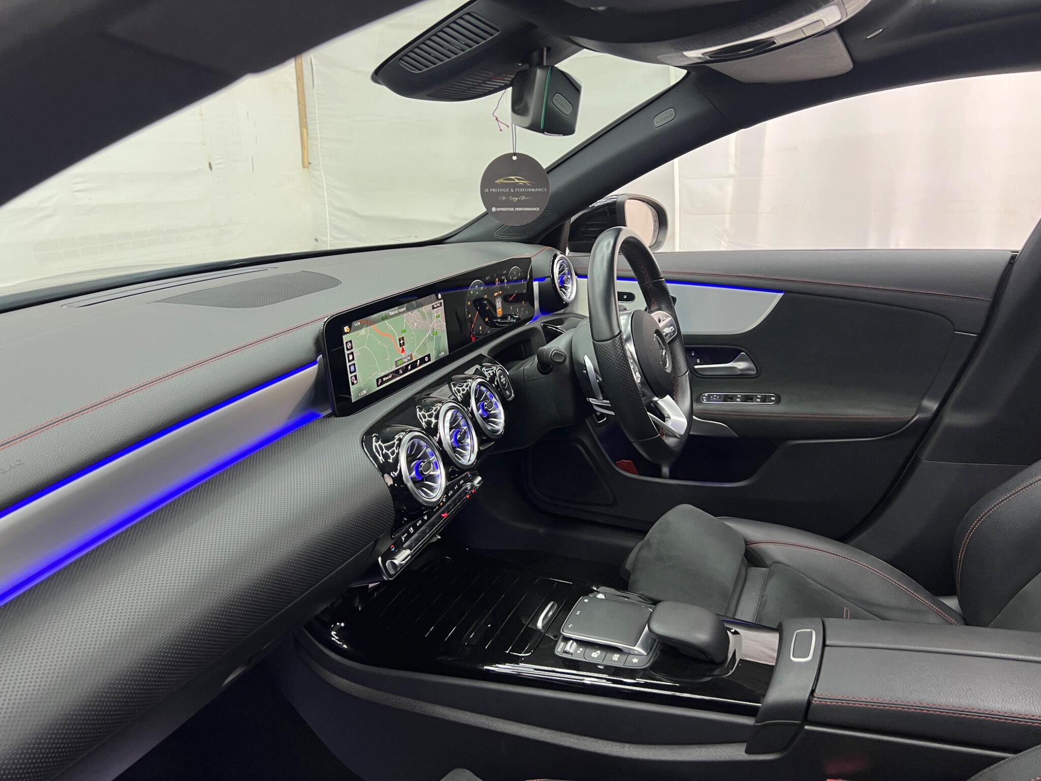 Mercedes-Benz Cla view 17