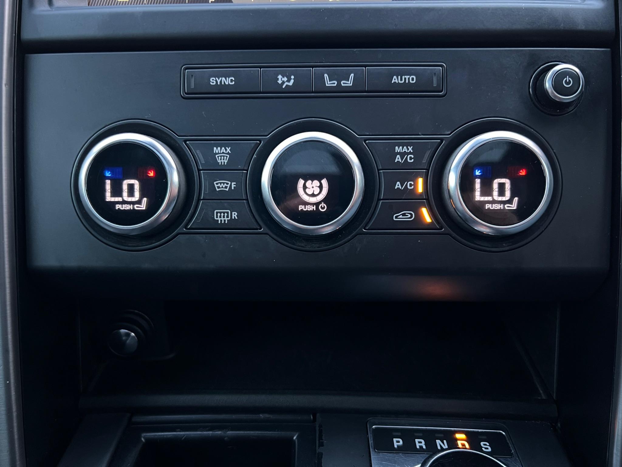 Land Rover Discovery view 43