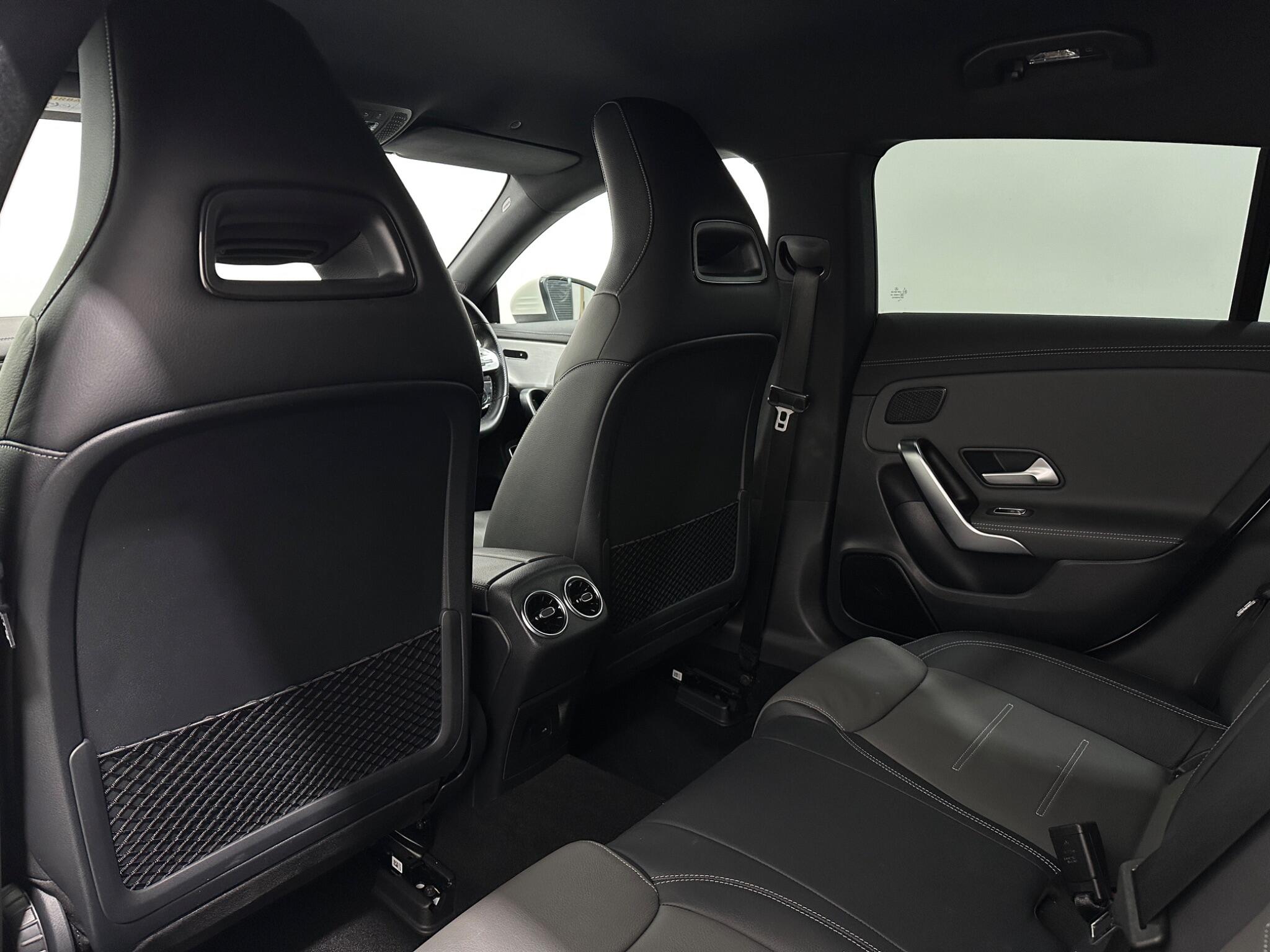 Mercedes-Benz Cla view 40