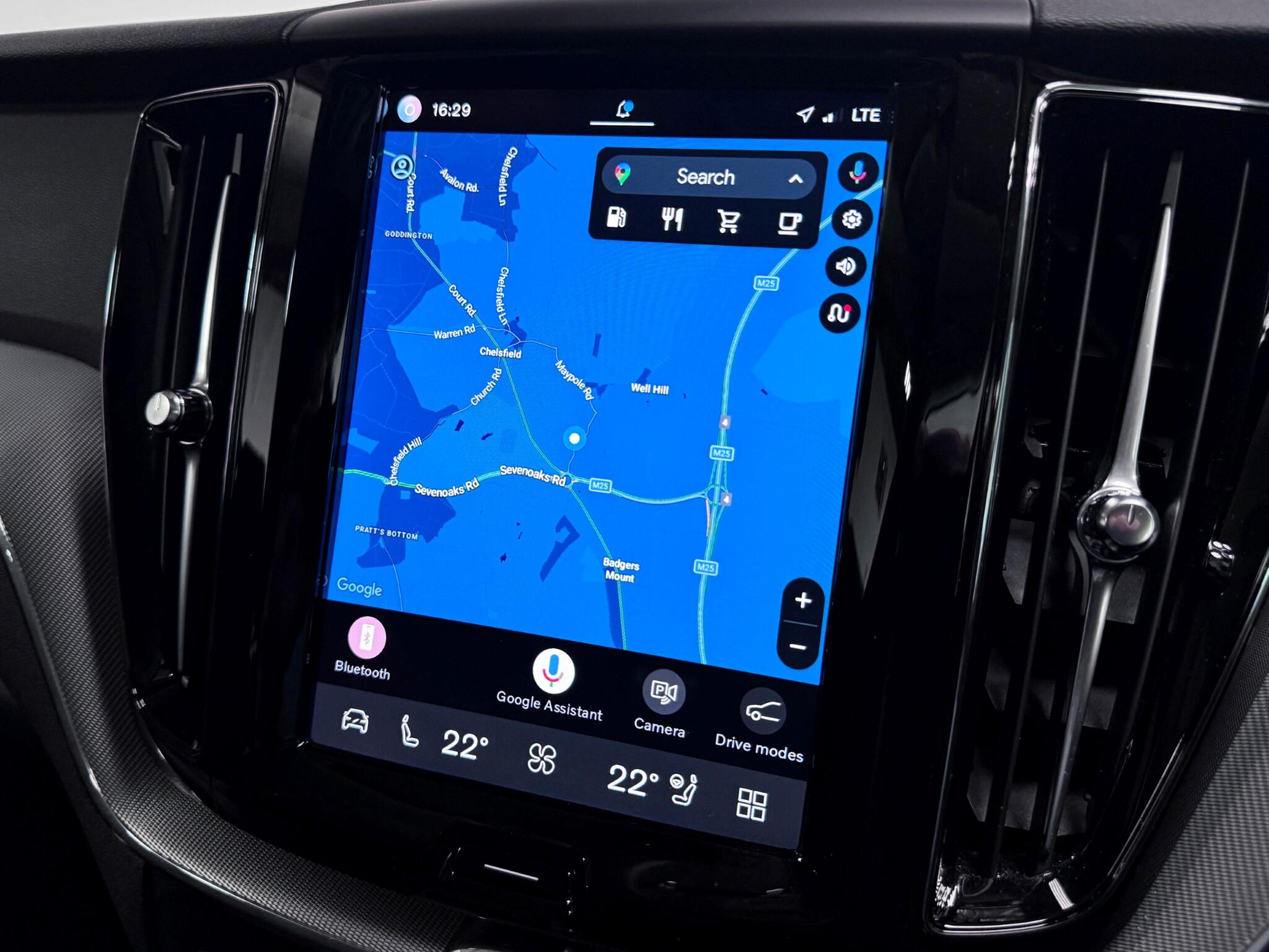 Volvo XC60 view 40