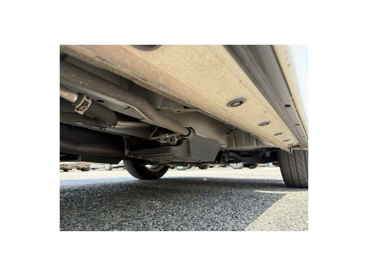 Toyota Alphard view 21
