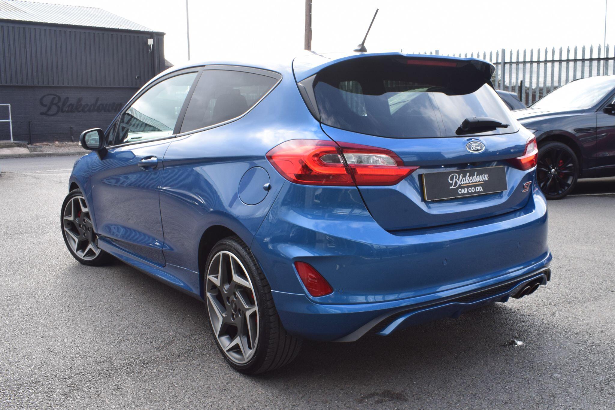 Ford Fiesta view 4